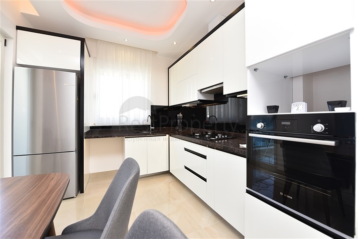 شقة مفروشة 1 + 1 في محمودلار مطلة على البحر