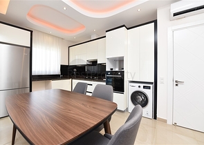 شقة مفروشة 1 + 1 في محمودلار مطلة على البحر