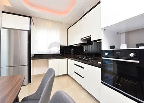 شقة مفروشة 1 + 1 في محمودلار مطلة على البحر