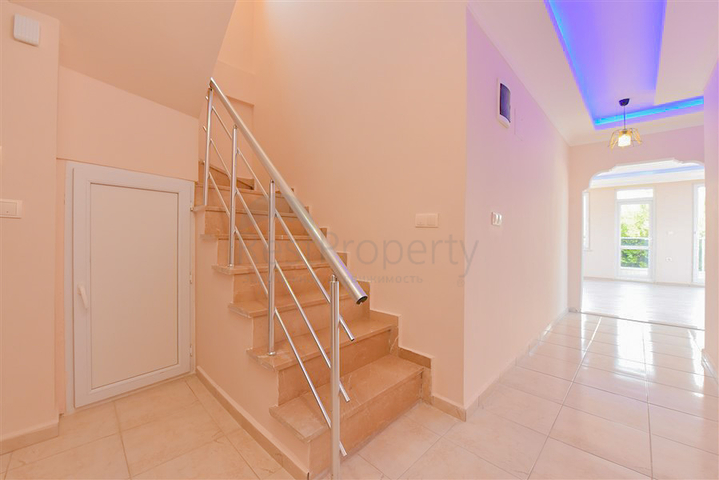 بنتهاوس كبير 4+1 بمساحة 165 م2