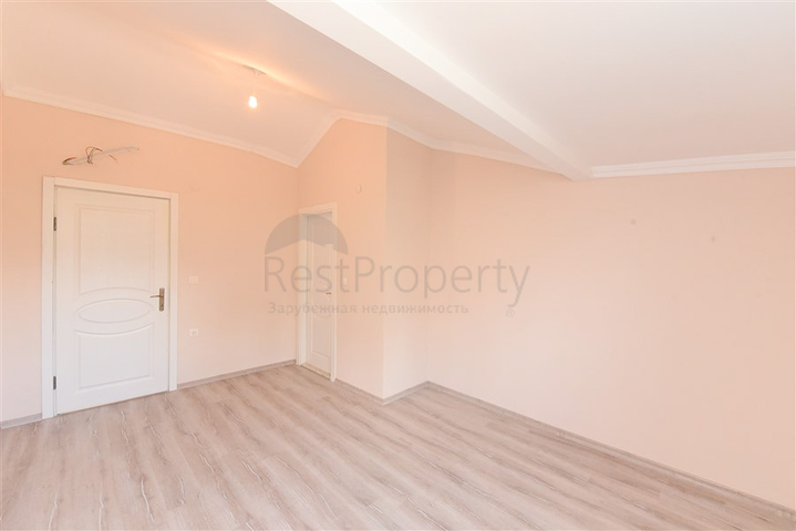 بنتهاوس كبير 4+1 بمساحة 165 م2