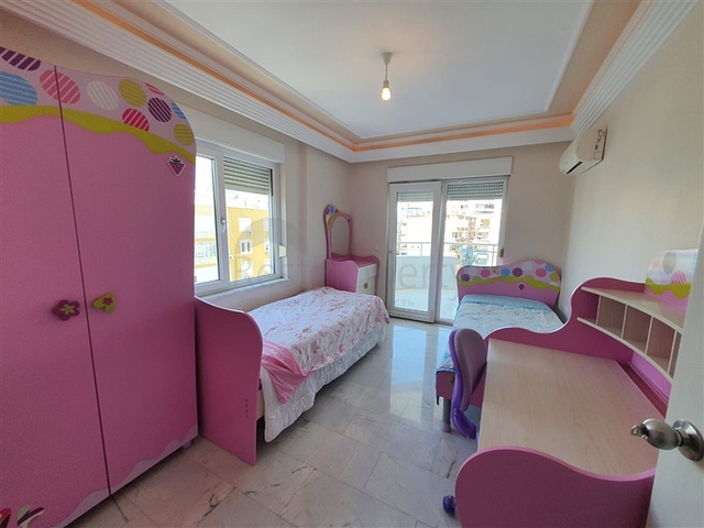 شقة 2 + 1 على الساحل الأول في توسمورا