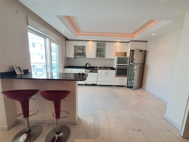 شقة 2 + 1 على الساحل الأول في توسمورا