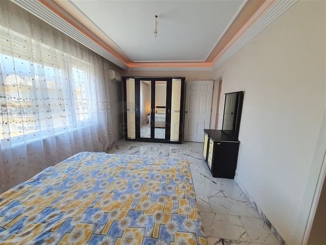 شقة 2 + 1 على الساحل الأول في توسمورا