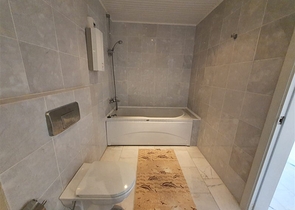 شقة 2 + 1 على الساحل الأول في توسمورا