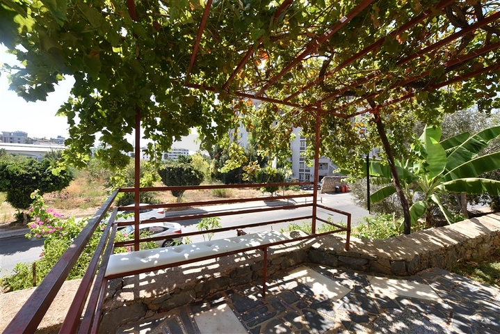 شقة 1+1 في منطقة توسمور 