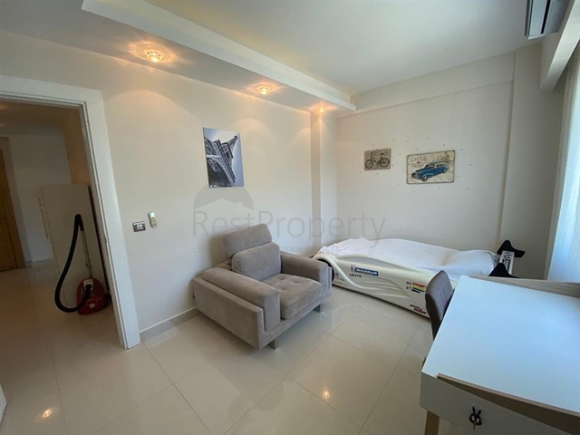 شقق من أربع غرف في محمودلار