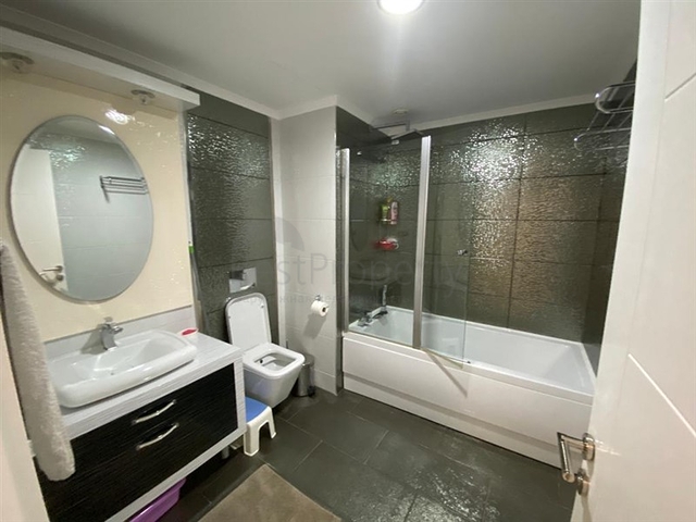 شقق من أربع غرف في محمودلار