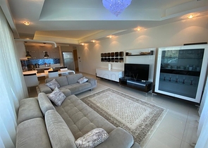 شقق من أربع غرف في محمودلار