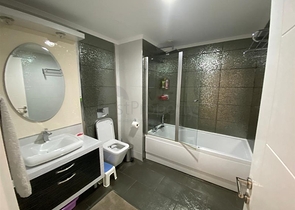 شقق من أربع غرف في محمودلار