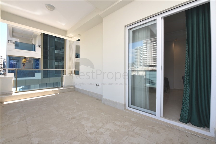 شقق 1+1 في مجمع سكني جديد