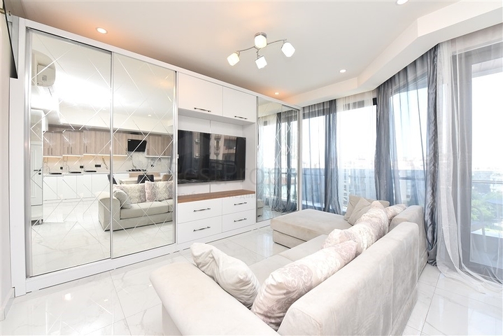 بنتهاوس فاخر 2 + 1 على كليوباترا