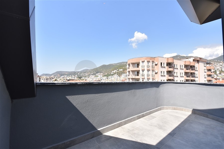 بنتهاوس فاخر 2 + 1 على كليوباترا