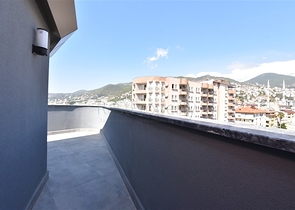 بنتهاوس فاخر 2 + 1 على كليوباترا