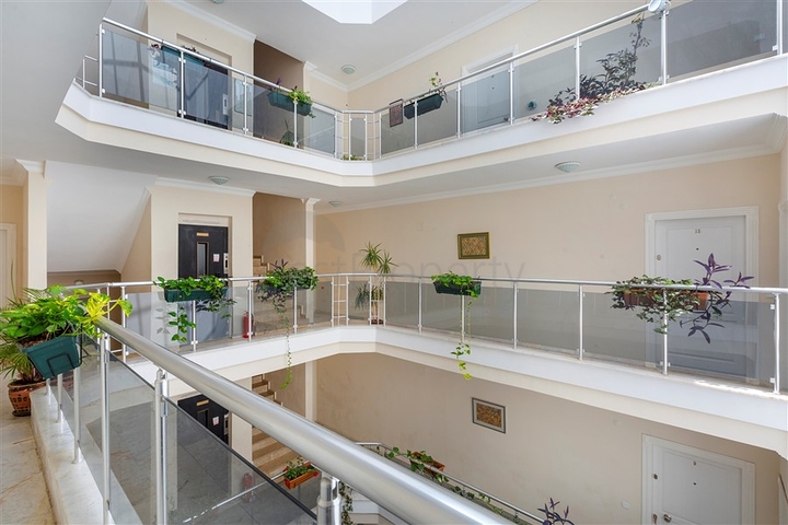 شقة 2+1 في مجمع مريح ذو مناظر طبيعية في أوبا