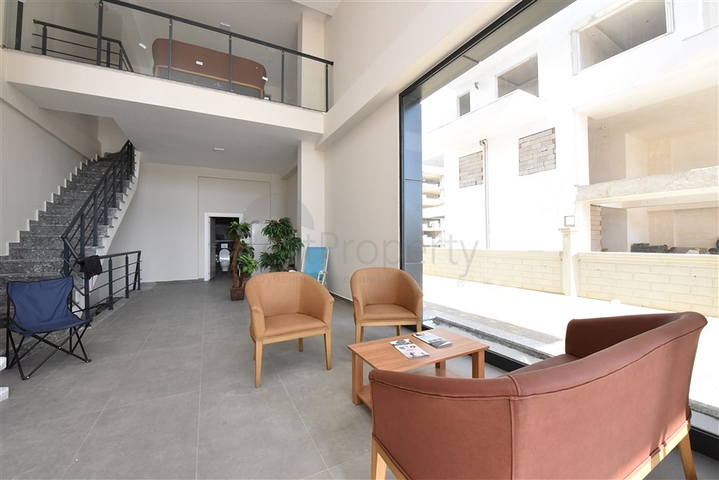 مباني تجارية مع إمكانية الوصول إلى الشارع المركزي لمنطقة كارجيجاك 