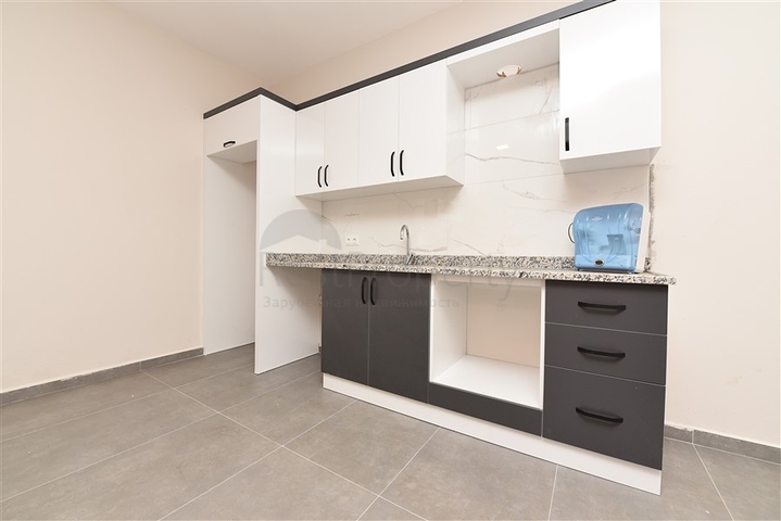 مباني تجارية مع إمكانية الوصول إلى الشارع المركزي لمنطقة كارجيجاك 