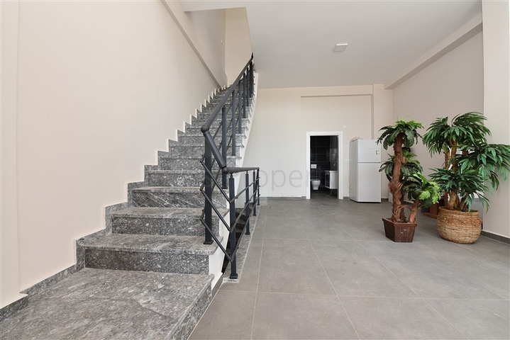 مباني تجارية مع إمكانية الوصول إلى الشارع المركزي لمنطقة كارجيجاك 