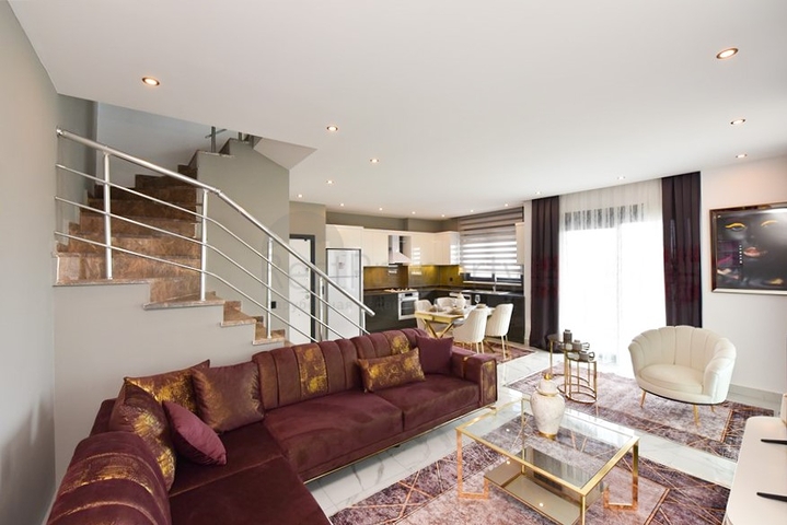 شقة دوبلكس 2 + 1 في مجمع سكني جديد في منطقة أوبا