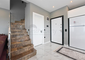 شقة دوبلكس 2 + 1 في مجمع سكني جديد في منطقة أوبا