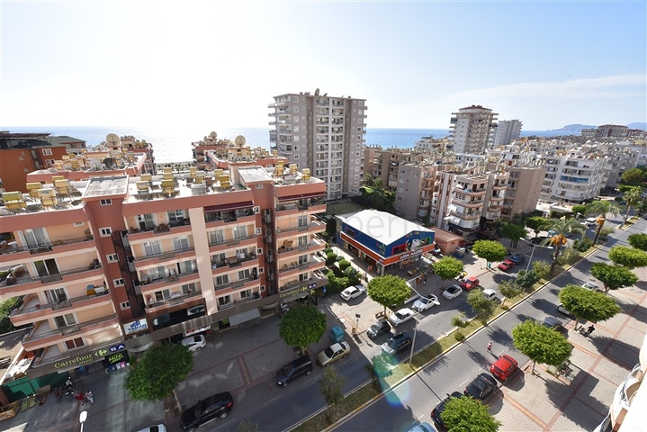 شقة 2+1 مع مطبخ منفصل 125 متر من البحر في منطقة محمودلار