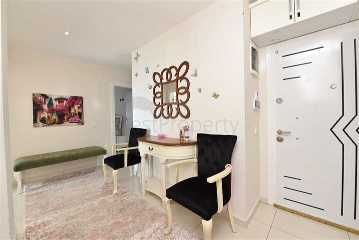 شقة 2+1 مع مطبخ منفصل 125 متر من البحر في منطقة محمودلار