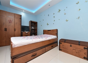 شقة 2+1 مع مطبخ منفصل 125 متر من البحر في منطقة محمودلار