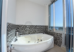 شقة 2+1 مع مطبخ منفصل 125 متر من البحر في منطقة محمودلار