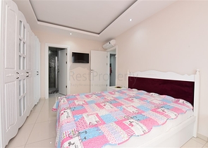 شقة 2+1 مع مطبخ منفصل 125 متر من البحر في منطقة محمودلار