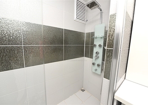 شقة 2+1 مع مطبخ منفصل 125 متر من البحر في منطقة محمودلار