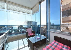 شقة 2+1 مع مطبخ منفصل 125 متر من البحر في منطقة محمودلار