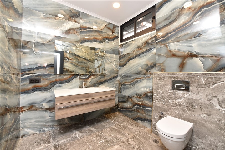 المباني التجارية في وسط محمودلار