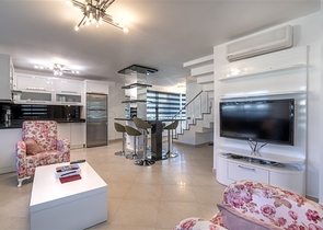 شقق 4+1 للحصول على الجنسية التركية في منطقة أوبا 