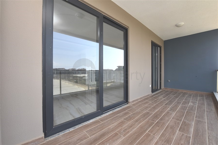 بنتهاوس واسع من خمس غرف