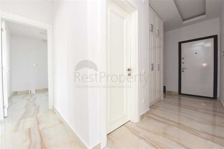 بنتهاوس واسع من خمس غرف