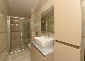 بنتهاوس واسع من خمس غرف