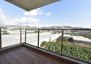 بنتهاوس واسع من خمس غرف