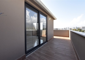 بنتهاوس واسع من خمس غرف