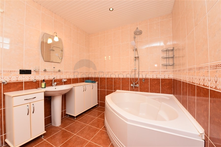 فيلا مطلة على البحر في منطقة كارجيجاك