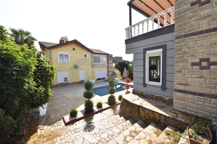 فيلا مطلة على البحر في منطقة كارجيجاك