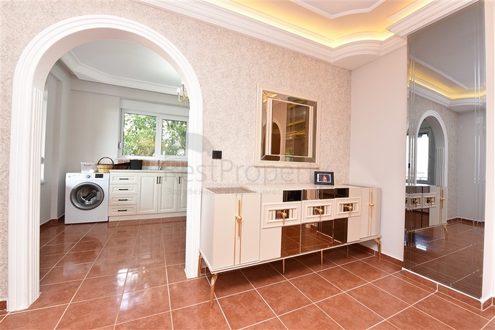 فيلا مطلة على البحر في منطقة كارجيجاك