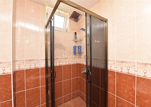 فيلا مطلة على البحر في منطقة كارجيجاك