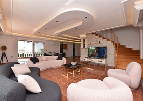 فيلا مطلة على البحر في منطقة كارجيجاك