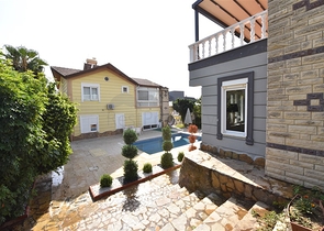 فيلا مطلة على البحر في منطقة كارجيجاك