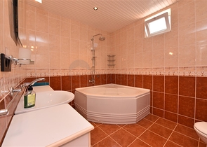 فيلا مطلة على البحر في منطقة كارجيجاك