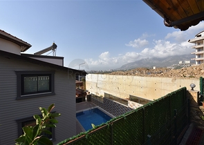 فيلا مطلة على البحر في منطقة كارجيجاك