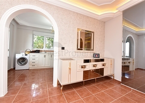 فيلا مطلة على البحر في منطقة كارجيجاك