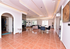 فيلا مطلة على البحر في منطقة كارجيجاك