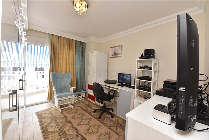 فيلا 3+1 محاطة بالجبال الخضراء في كارجيجاك