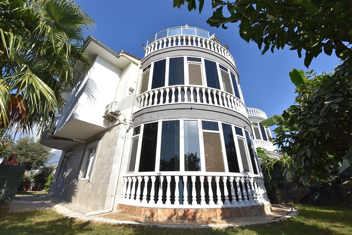 فيلا 3+1 محاطة بالجبال الخضراء في كارجيجاك